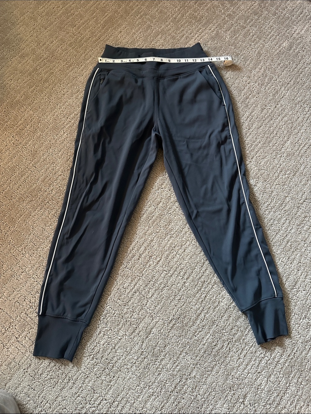 Athleta VeniceJoggers with White Side Piping